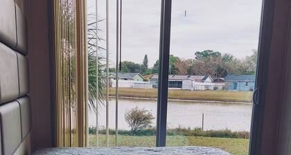 Lakeview Tiny House Near Airport & Universal in Kissimmee Orlando FL