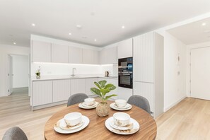 Dining - Bloom of luxury (London)
