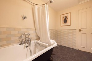 Appartement (2 Bedrooms) | Salle de bain | Séchoir à cheveux