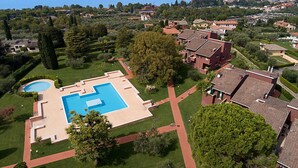 Unclassified image, 5 of 35, button - Regarda -Blue View 3  Apartment with lake view and pool (Bardolino)