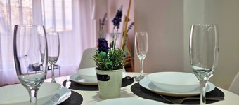 Modern & Stylish - Art Atelier Apartment