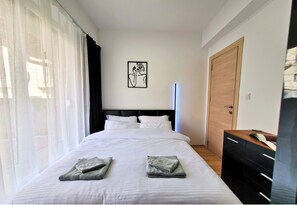 1 habitación, tabla de planchar con plancha, wifi y ropa de cama 