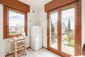 Interior - Regarda - La Terrazza di Garda view apartment (Garda)