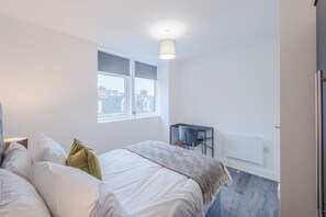 1 bedroom, desk, free WiFi