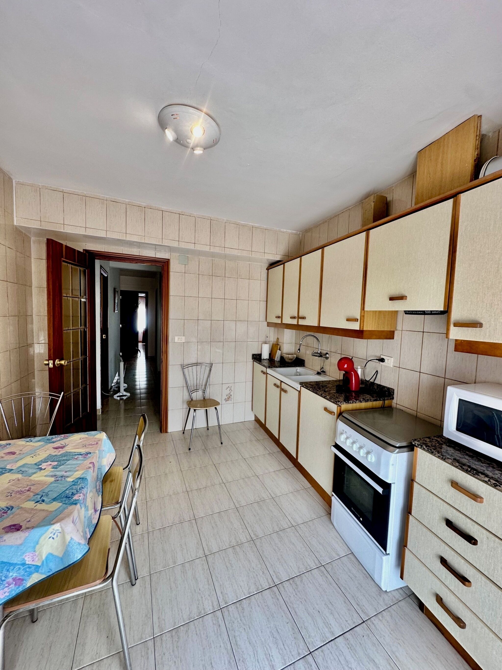 Apartment, 3 Bedrooms, Balcony, City View | Private kitchen