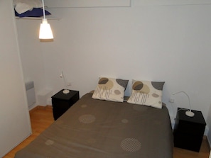 2 Schlafzimmer, Bügeleisen/Bügelbrett, WLAN, Bettwäsche