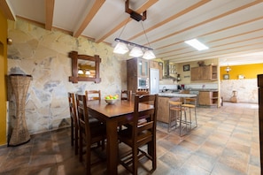 Chalet | Dining