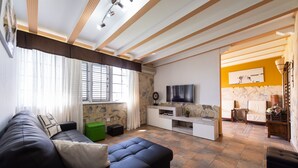 Chalet | Living room - Villa in Maspalomas With Heated Pool & Sports (San Bartolomé de Tirajana)