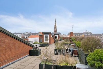 Cozy Studio With Balcony In Central Copenhagen