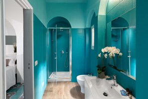 Shower, towels - Estate4home - Suite Bonview (Massa Lubrense)