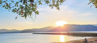 Comfortable Lilac Suite with AC, TV, Wi-Fi 300m from  Paraty Historic Center