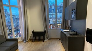 Uklassifisert bilde, 5 av 12, knapp