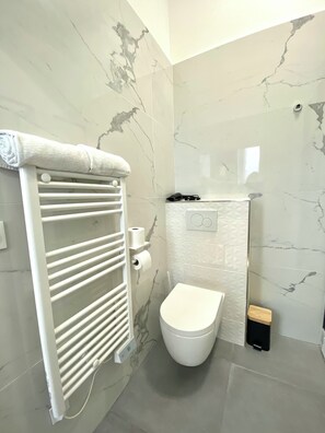 Hair dryer, towels