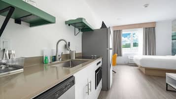 Standard Suite, 1 Queen Bed with Sofa bed, Non Smoking, Kitchen | Private kitchen | Full-size fridge, microwave, oven, stovetop