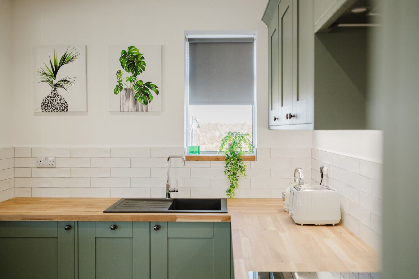 冰箱、微波炉、烤箱、炉灶