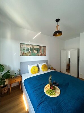 Comfort Apartment, City View | 2 bedrooms, blackout drapes, iron/ironing board, cribs/infant beds - Lumina stylish apart near Pasaż Łódzki (Lódz)