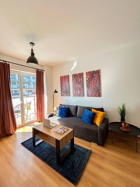 Comfort Apartment, City View | 2 bedrooms, blackout drapes, iron/ironing board, cribs/infant beds - Lumina stylish apart near Pasaż Łódzki (Lódz)