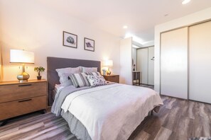 2 soveværelser, skrivebord, gratis Wi-Fi, sengetøj