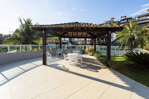 Deluxe Villa | Outdoor dining