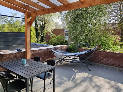 Charming Maya Room Close to City Center & UMCG