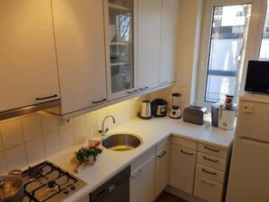 Fridge, microwave, oven, dishwasher