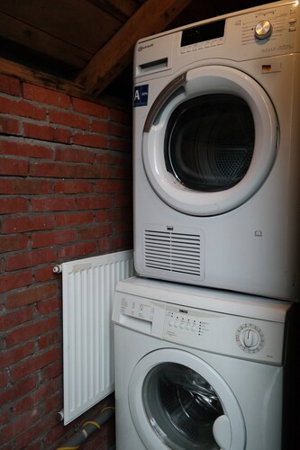 Room “Jasmijn” in Cozy Shared Duplex near City Center & UMCG