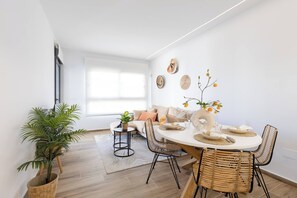 Interior - Dahlia – Luxurious Apartment with Spacious Terrace (Villamartín)