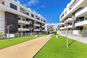 Property grounds - Dahlia – Luxurious Apartment with Spacious Terrace (Villamartín)