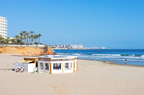 Dahlia – Luxurious Apartment with Spacious Terrace