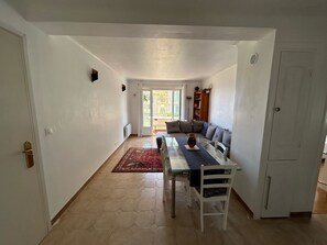 Dining - Cosy apartment in the heart of the city in a green setting with sea view (Nice)