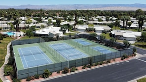 Sports court - Sonora Oasis - Renovated Luxe Ground Level Condo at Sunrise Villas (Palm Springs)