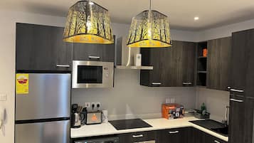 Standard Apartment, 2 Bedrooms, Balcony | Dapur peribadi