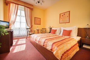 Caja de seguridad en la habitación, escritorio y wifi gratis 