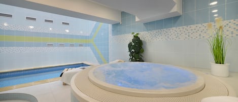 Sauna, hot tub, massages