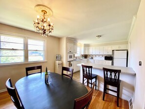 Dining - Spacious 5-bedroom house in welcoming Wilmington with WiFi, AC, Large Yard (Wilmington)