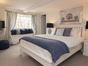 12 bedrooms, individually decorated, individually furnished, free WiFi - Dragon House (Minehead)