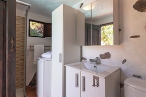 Bathroom - Holiday Home in El Risco With Private Pool (Agaete)