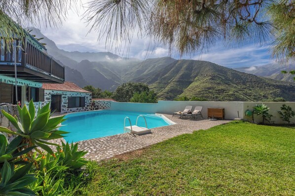 Hus | Pool | Indendørs pool, udendørs pool