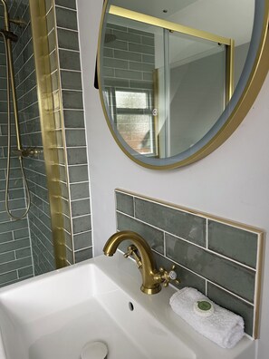 Bathroom - Black Horse (Buntingford)