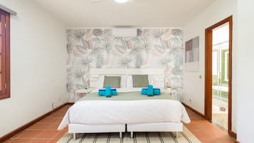 Chalet | 6 bedrooms, iron/ironing board