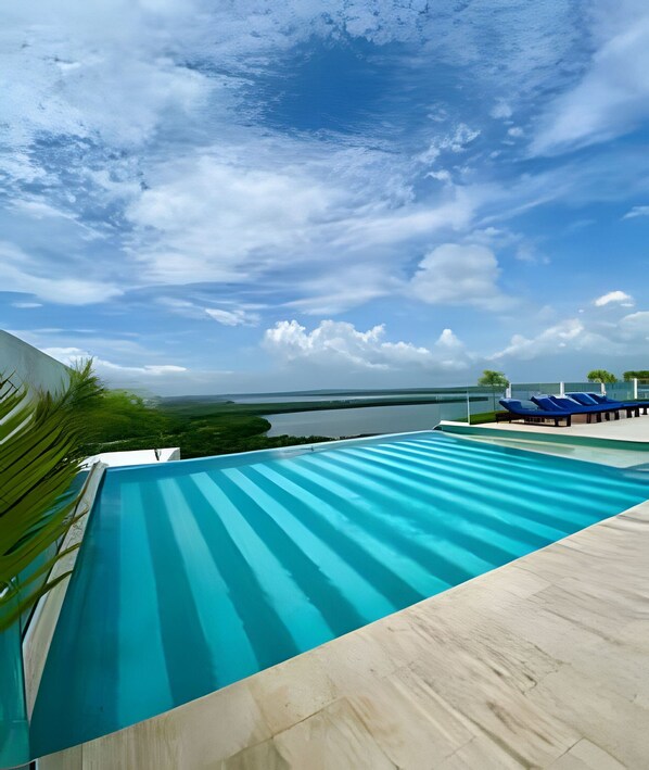 Apartment | Pool | 2 outdoor pools - Edificio Martinique (Cartagena)