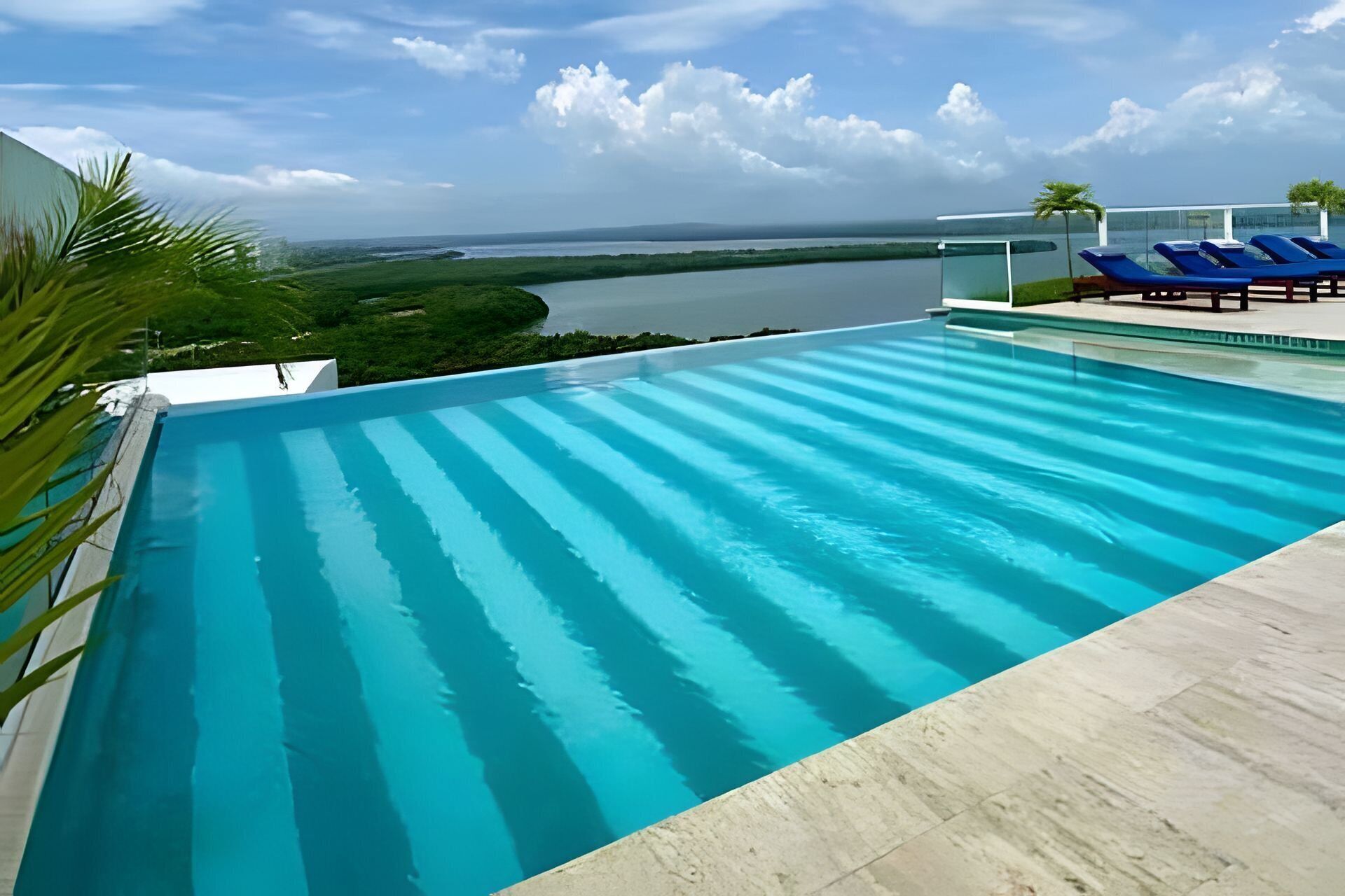 2 piscinas al aire libre