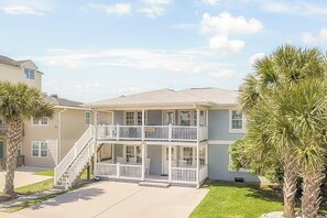 Exterior - Crescent Beach 3 Bedroom w/ Pool (North Myrtle Beach)