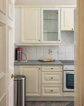 Private kitchen - 2 BDR Mayfair & selfridges LUX PAD (London)