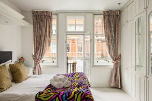 2 chambres, fer et planche à repasser, draps fournis