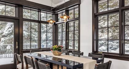Luxury Beaver Creek 7-Bed Golf Retreat | Central Air, Hot Tub, Golf Views