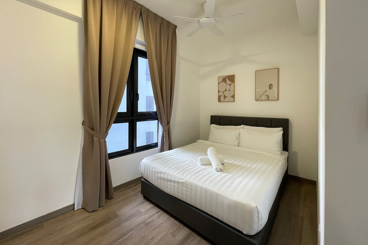 Chambre Luxe | Ameublement personnalisé, fer et planche à repasser