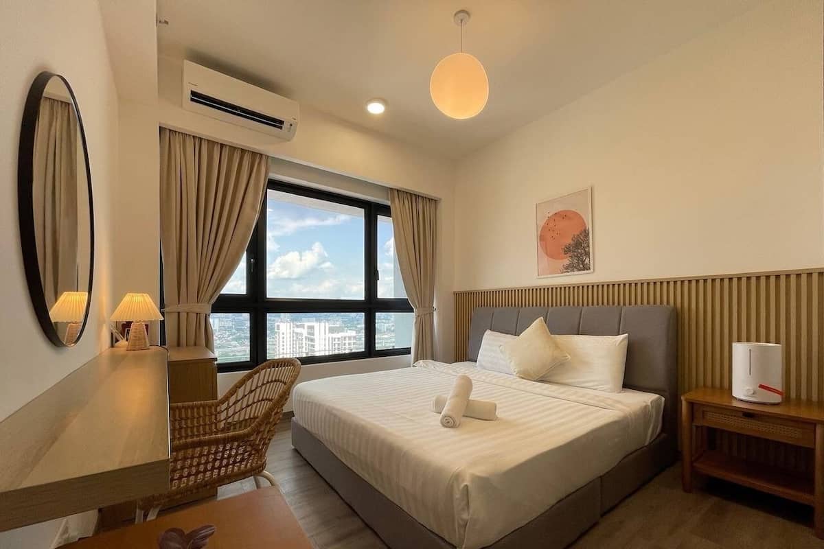 Premium Condo | 3 bedrooms, laptop workspace, iron/ironing board, free WiFi