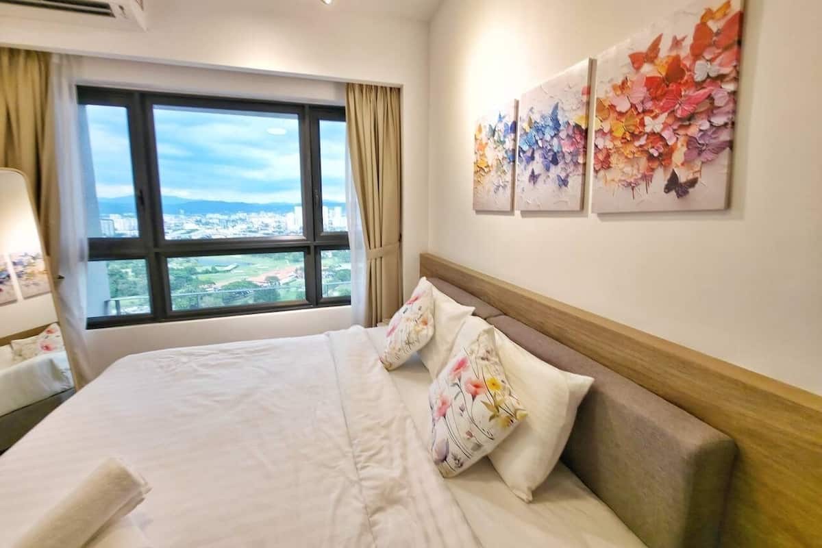Habitación Club | 3 dormitorios, escritorio, espacio para trabajar con un portátil