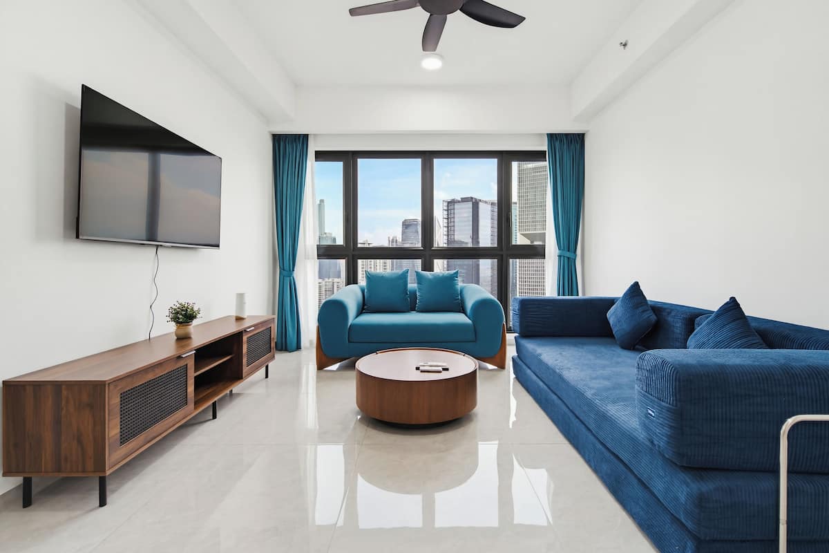 43-inch Smart TV with cable channels, Netflix, streaming services